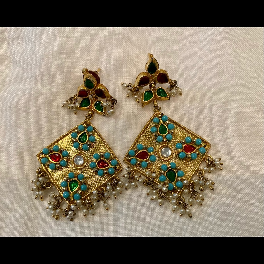 Traditional Indian necklace and earring set